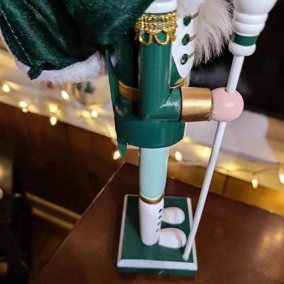 Green Christmas Nutcracker Soldier Wooden Xmas Holiday Mantel Decoration Statue - Picture 10 of 13